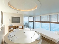 MS EUROPA 2 Owner Suite Bad