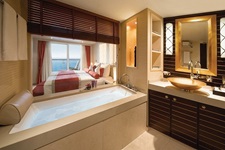 MS EUROPA SPA Suite Bad